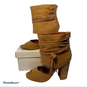 Desperado Chunky Heel Sz 8.5 Sandal Ankle Boot